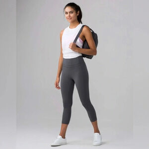 Lululemon Pushing Limits Crop (Nulu 21")
Dark Carbon - Discontinued